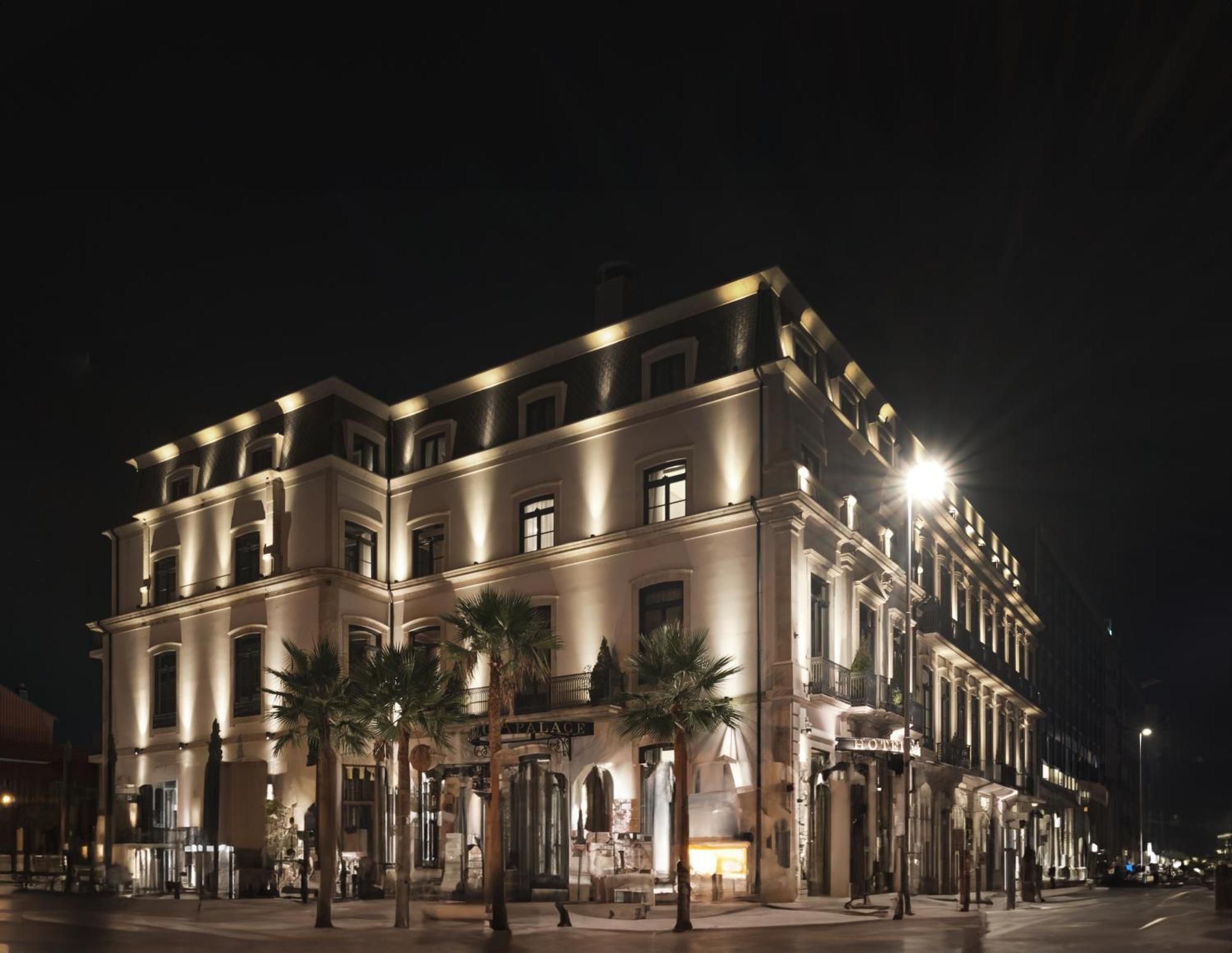 Ga Palace Hotel & Spa, A Xixth-Century Villa OOporto Exterior foto The hotel at night