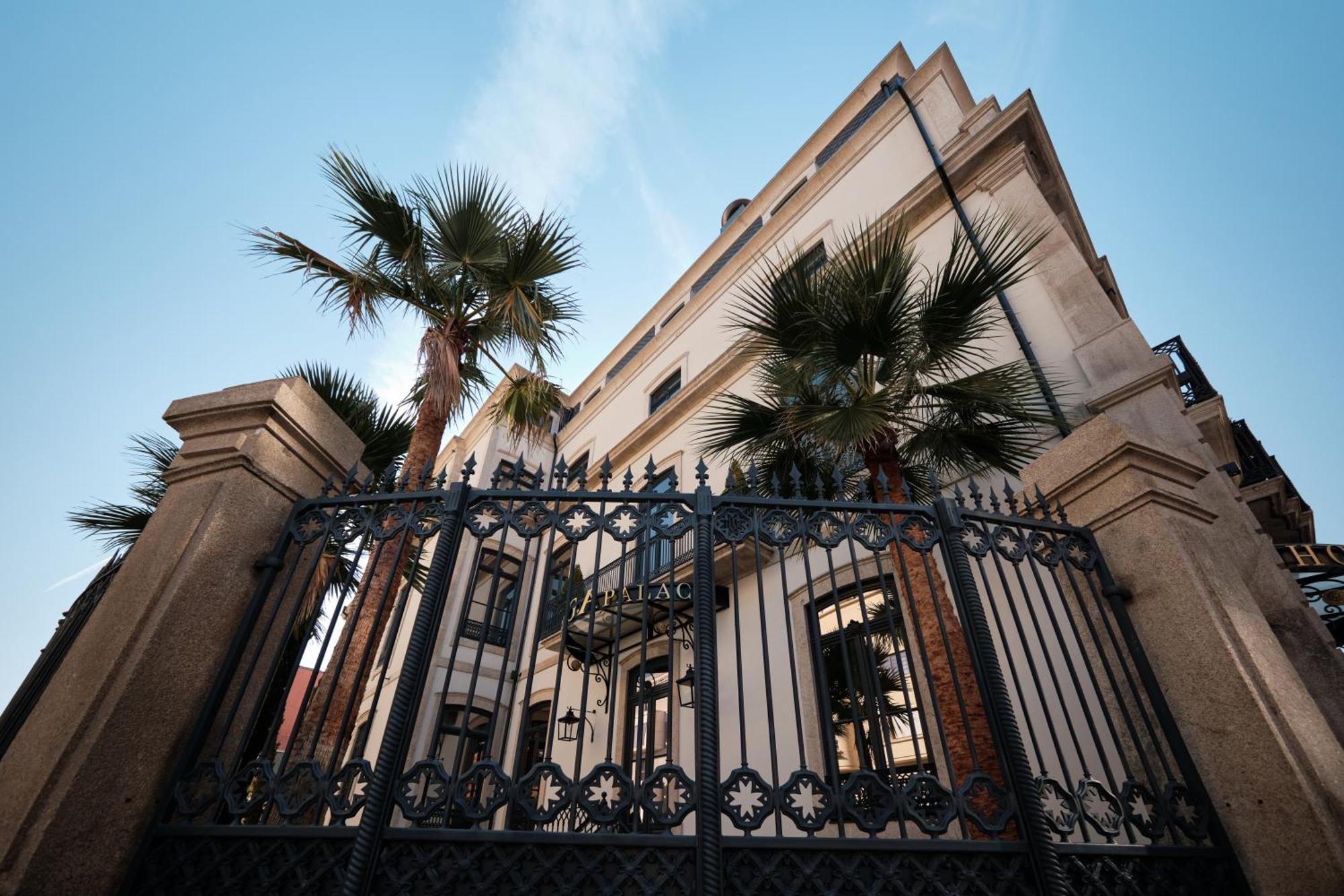 Ga Palace Hotel & Spa, A Xixth-Century Villa OOporto Exterior foto The main entrance of the museum